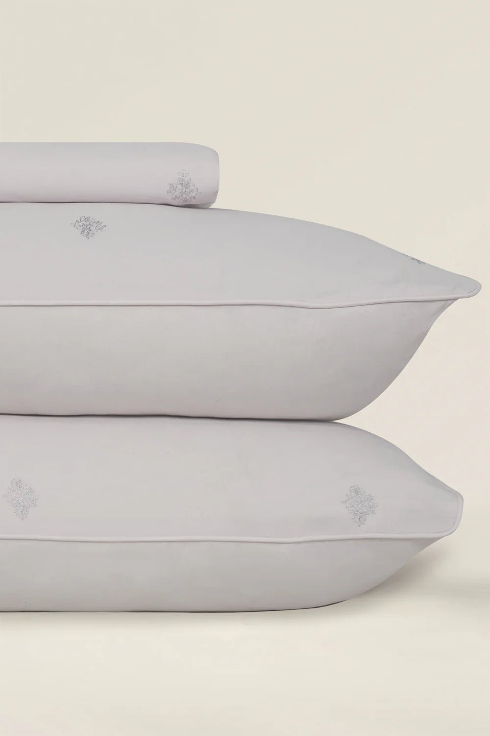 Grey Lilac T - 150 Embroidered Bed Sheet Set - Nure Dubai