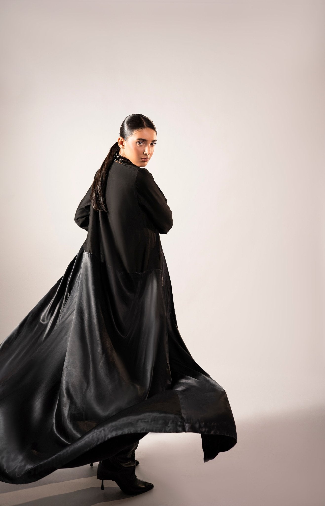 Veridian Black - Nure Dubai